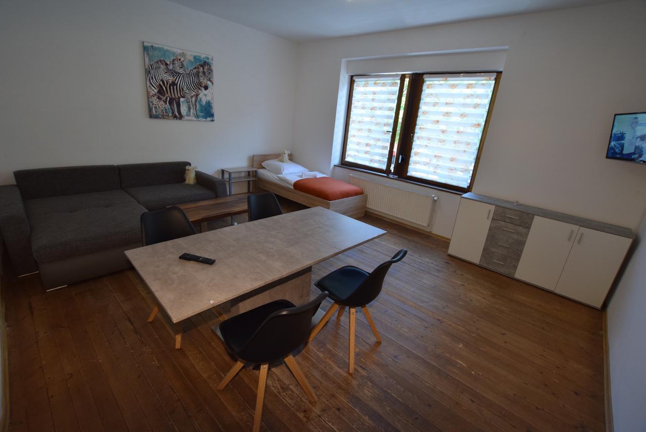 Apartment Ostendplatz Stuttgart Buitenkant foto