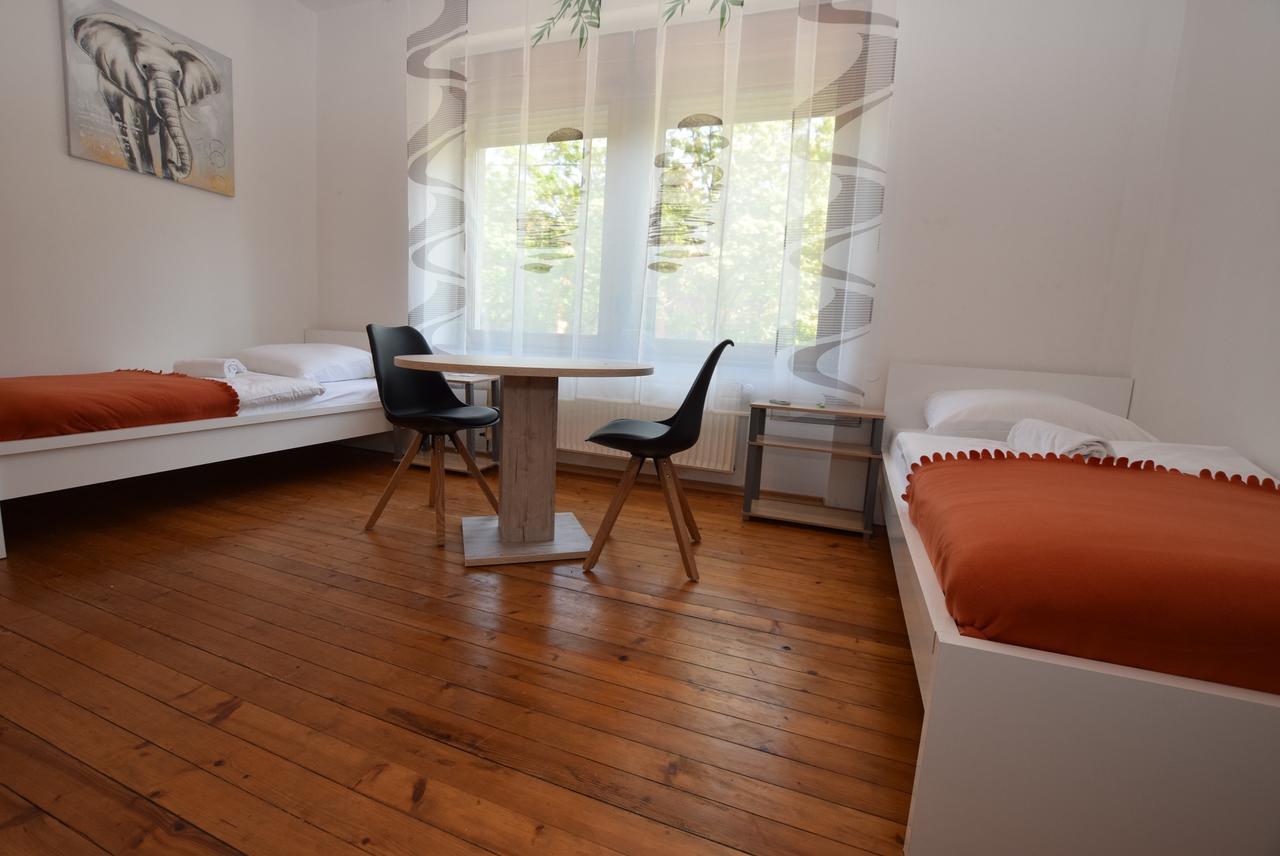 Apartment Ostendplatz Stuttgart Buitenkant foto
