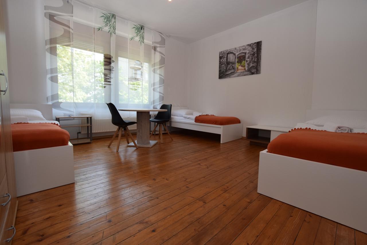 Apartment Ostendplatz Stuttgart Buitenkant foto
