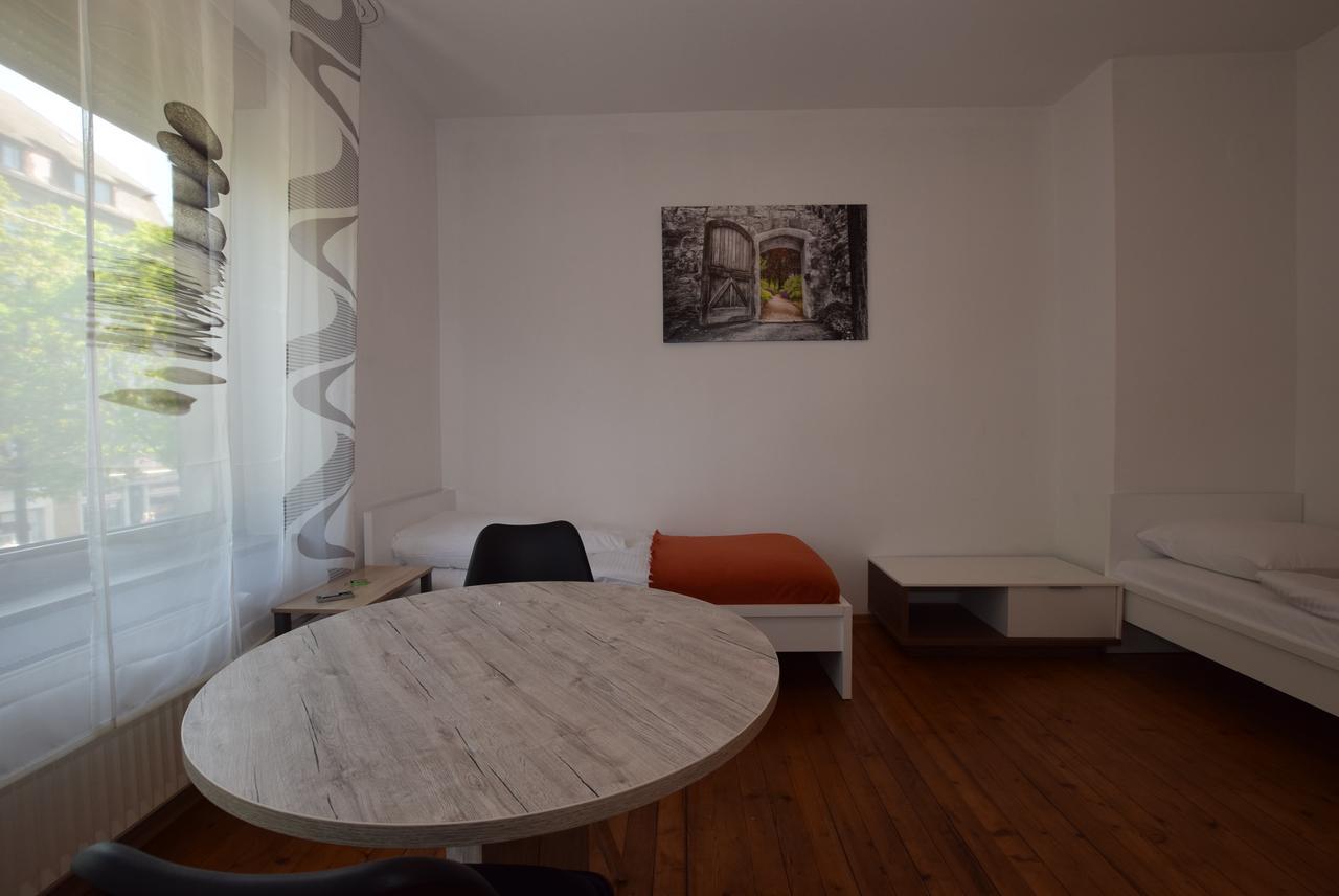 Apartment Ostendplatz Stuttgart Buitenkant foto