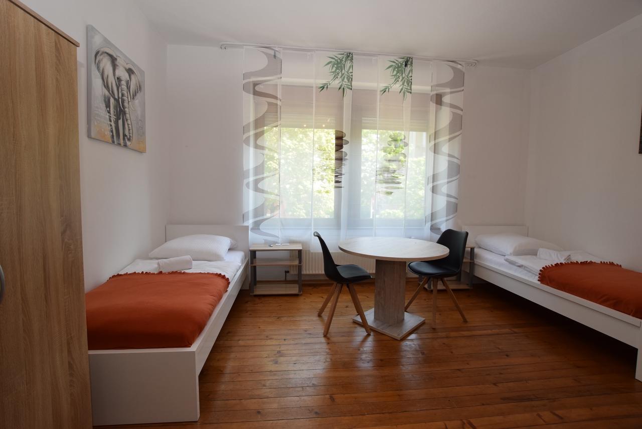 Apartment Ostendplatz Stuttgart Buitenkant foto
