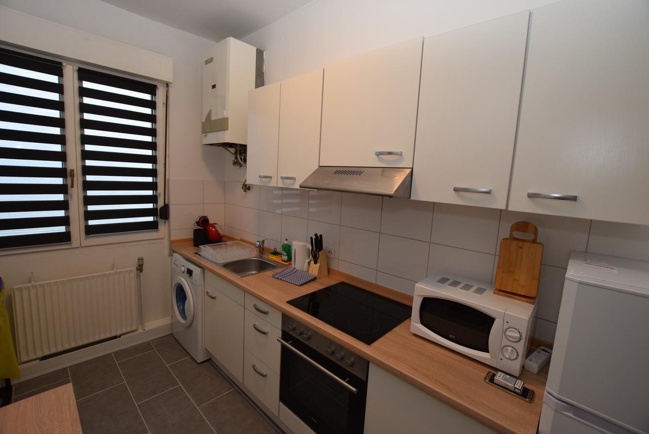 Apartment Ostendplatz Stuttgart Buitenkant foto